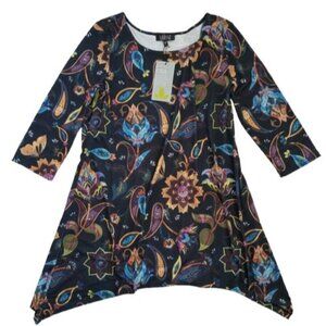 Lbisse Women's Floral Print Tunic Top Size L NWT Half Sleeve Shark Bite Hem